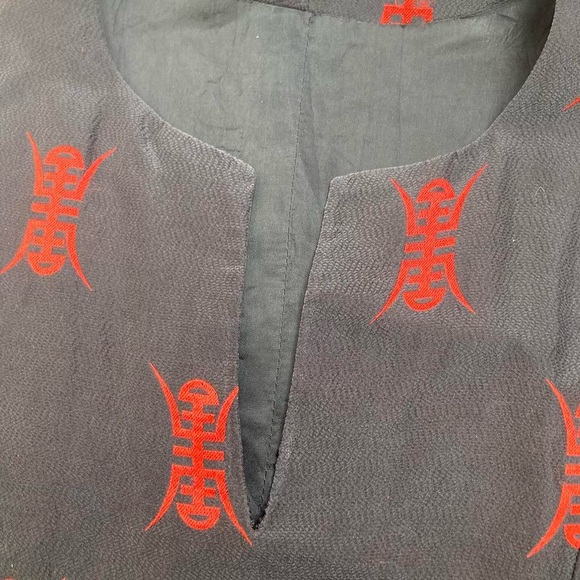 Y2k vintage brocade tank top with with Chinese-character-like motifs - Picture 4 of 4